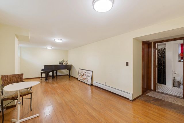 1136 Xerxes Avenue S, Minneapolis, MN 55405
