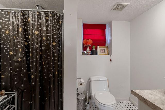 1136 Xerxes Avenue S, Minneapolis, MN 55405