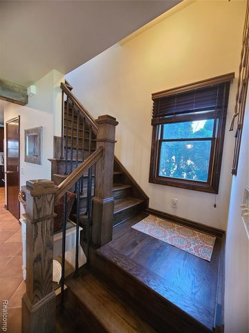 9568 Buckingham Street, White Lake, MI 48386