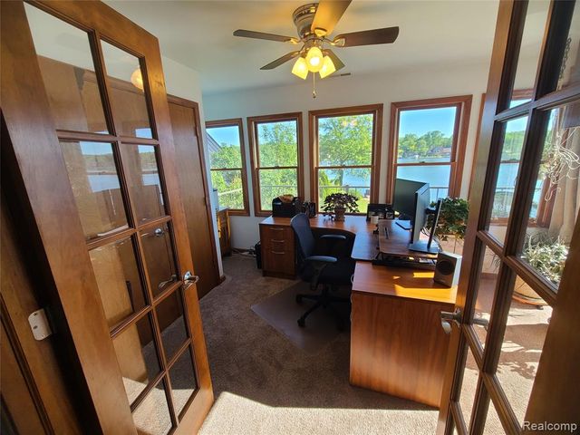9568 Buckingham Street, White Lake, MI 48386