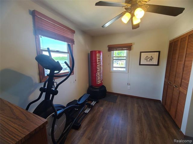 9568 Buckingham Street, White Lake, MI 48386