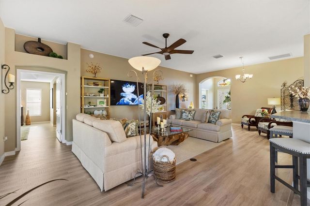 1852 SASSPARILLA WAY, The Villages, FL 32162