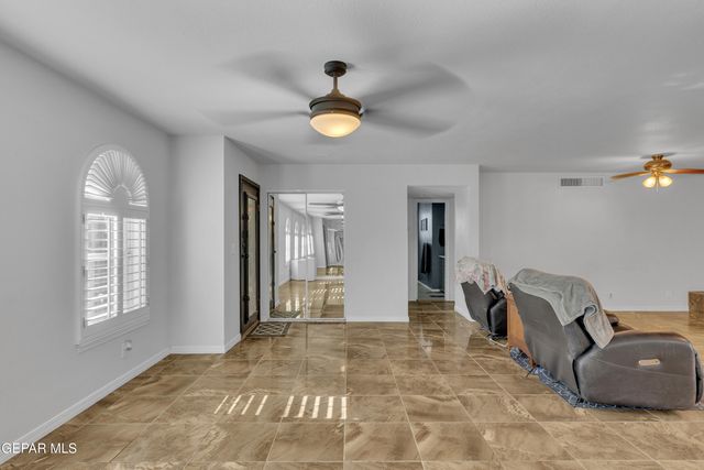 10625 VISTA LOMAS Drive, El Paso, TX 79935