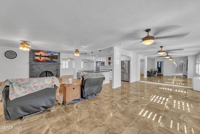 10625 VISTA LOMAS Drive, El Paso, TX 79935