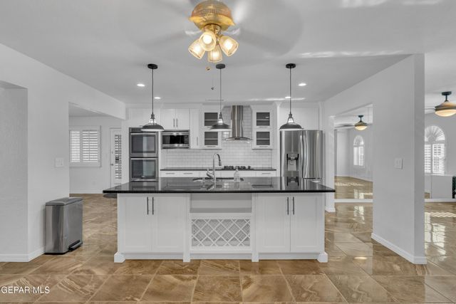 10625 VISTA LOMAS Drive, El Paso, TX 79935