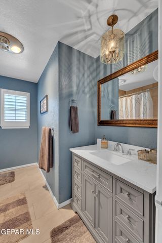 10625 VISTA LOMAS Drive, El Paso, TX 79935