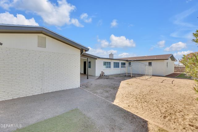 10625 VISTA LOMAS Drive, El Paso, TX 79935