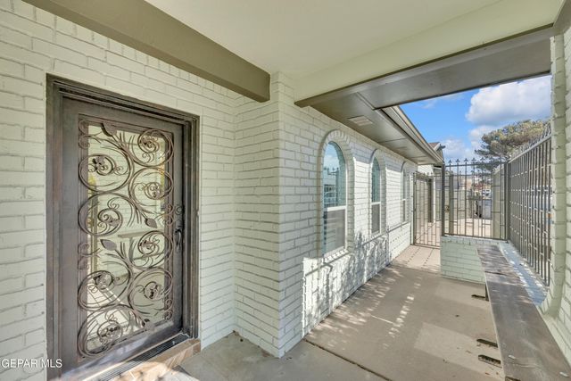 10625 VISTA LOMAS Drive, El Paso, TX 79935