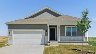 7115 S 204th Avenue, Gretna, NE 68028
