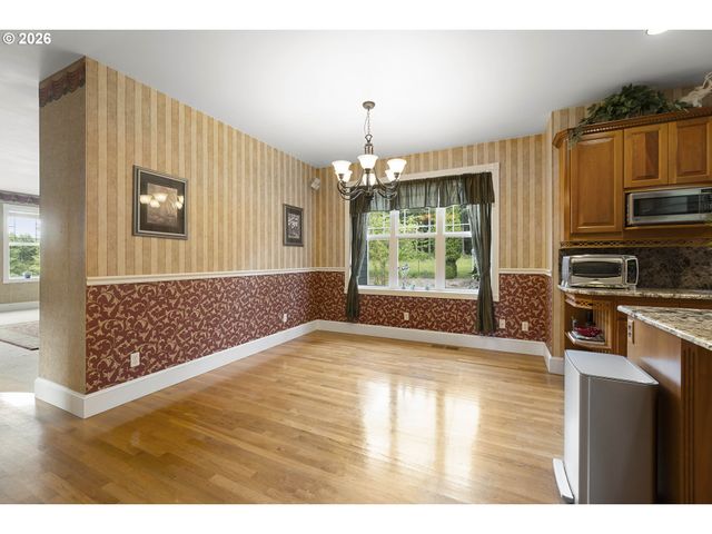 60750 ROBINETTE Rd, St Helens, OR 97051
