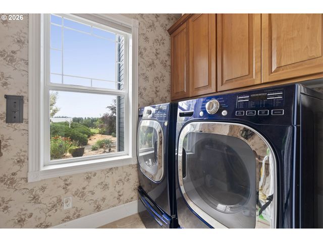 60750 ROBINETTE Rd, St Helens, OR 97051