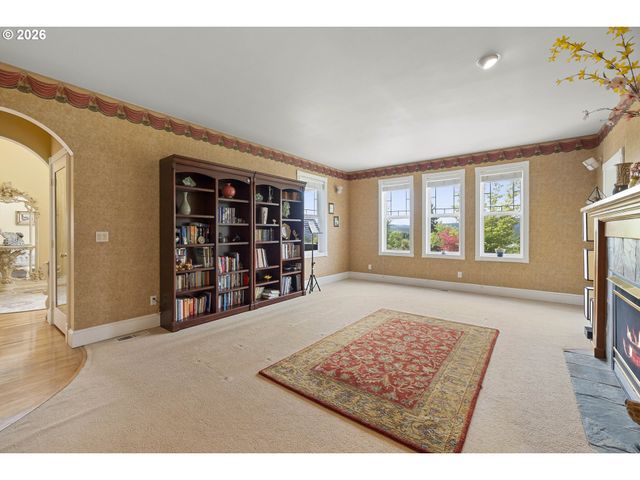 60750 ROBINETTE Rd, St Helens, OR 97051
