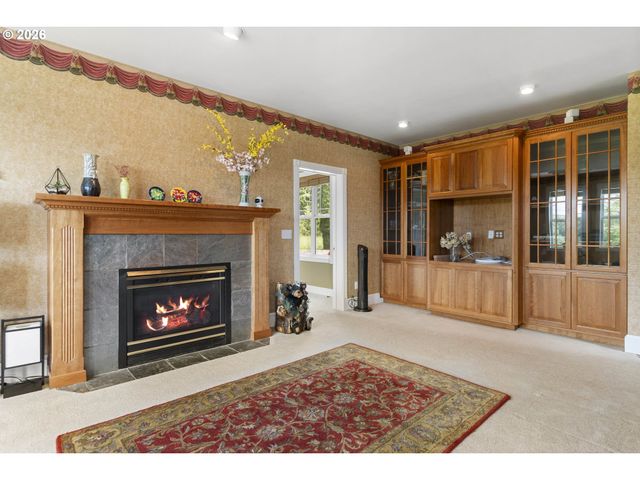 60750 ROBINETTE Rd, St Helens, OR 97051