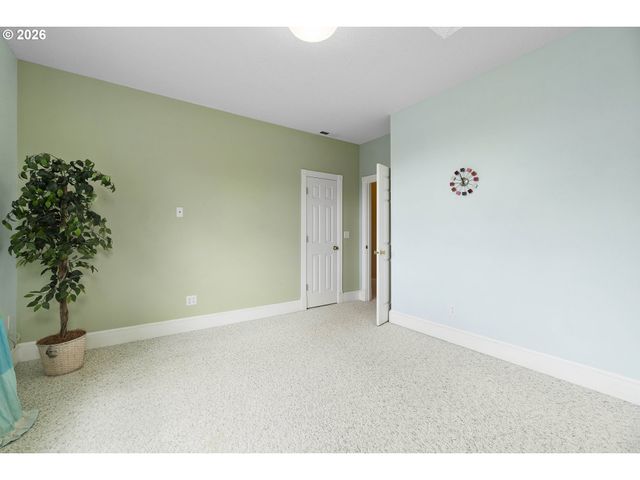 60750 ROBINETTE Rd, St Helens, OR 97051