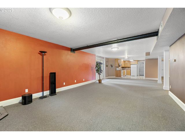 60750 ROBINETTE Rd, St Helens, OR 97051