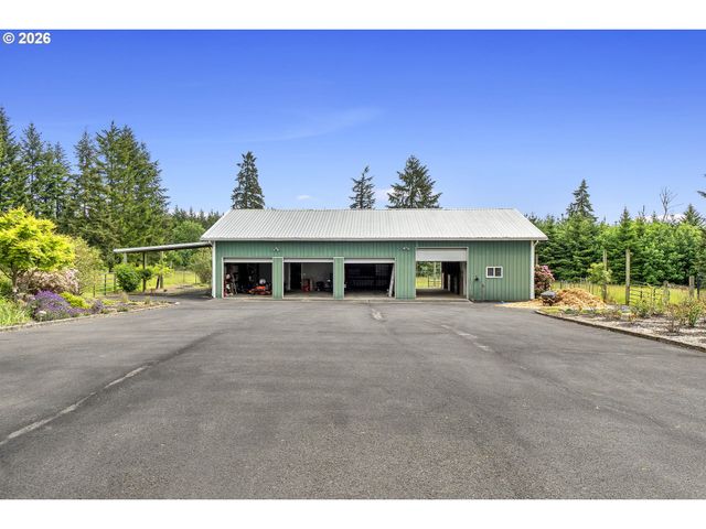 60750 ROBINETTE Rd, St Helens, OR 97051
