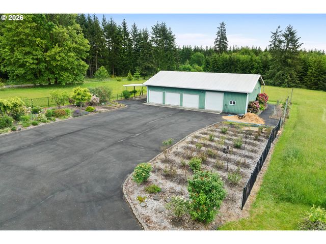 60750 ROBINETTE Rd, St Helens, OR 97051