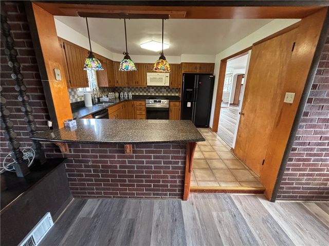 1210 W Park Rd, Worth Twp, PA 16057