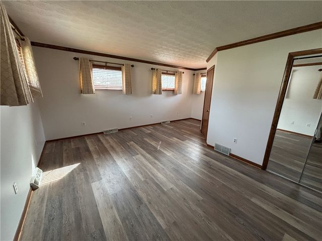 1210 W Park Rd, Worth Twp, PA 16057