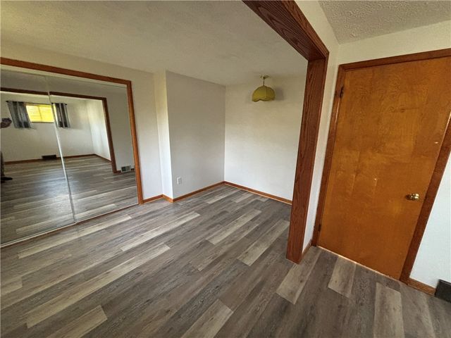 1210 W Park Rd, Worth Twp, PA 16057
