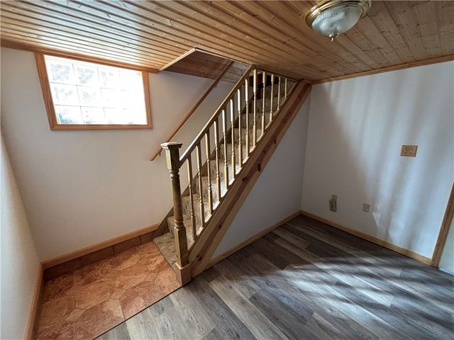 1210 W Park Rd, Worth Twp, PA 16057