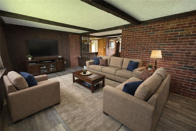 1210 W Park Rd, Worth Twp, PA 16057
