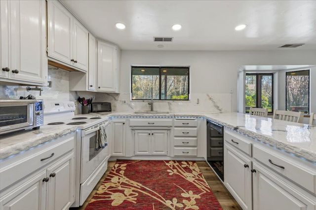 26156 Sweetland Rd, North San Juan, CA 95960