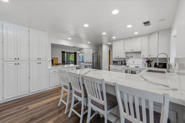 26156 Sweetland Rd, North San Juan, CA 95960