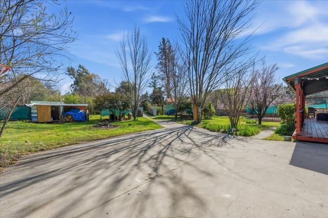 26156 Sweetland Rd, North San Juan, CA 95960