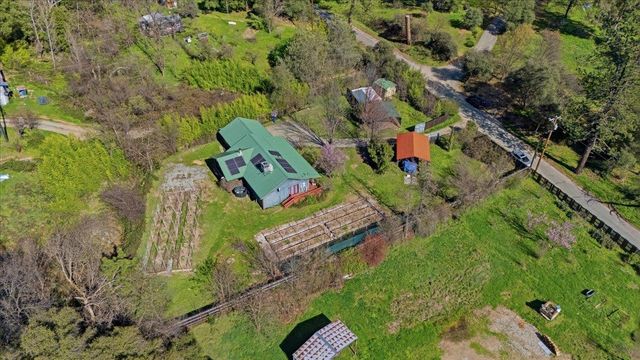 26156 Sweetland Rd, North San Juan, CA 95960