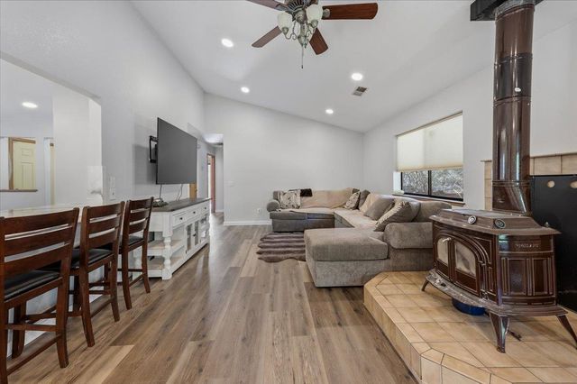 26156 Sweetland Rd, North San Juan, CA 95960