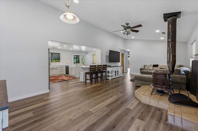 26156 Sweetland Rd, North San Juan, CA 95960