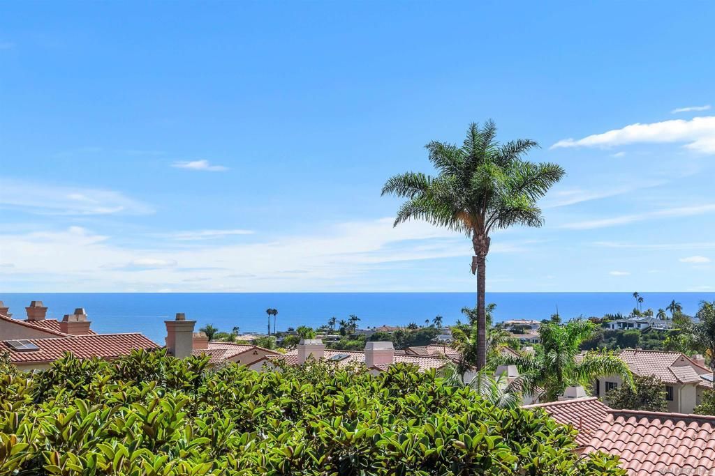 Image 1 of property listing at 5735 Caminito Empresa, La Jolla, CA 92037