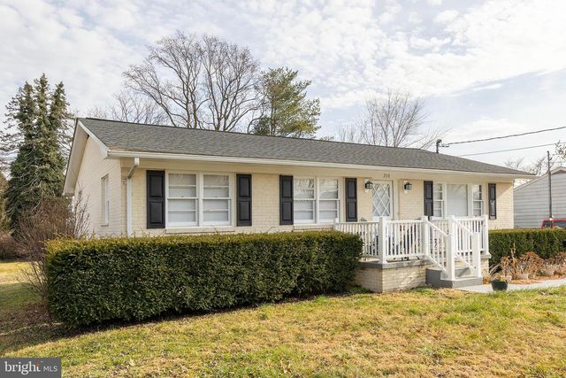 250 EUCLID AVE, Charles Town, WV 25414