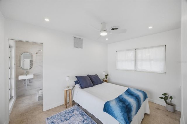 615 FONTANA LANE, Bradenton, FL 34209