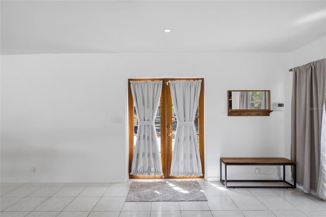 615 FONTANA LANE, Bradenton, FL 34209