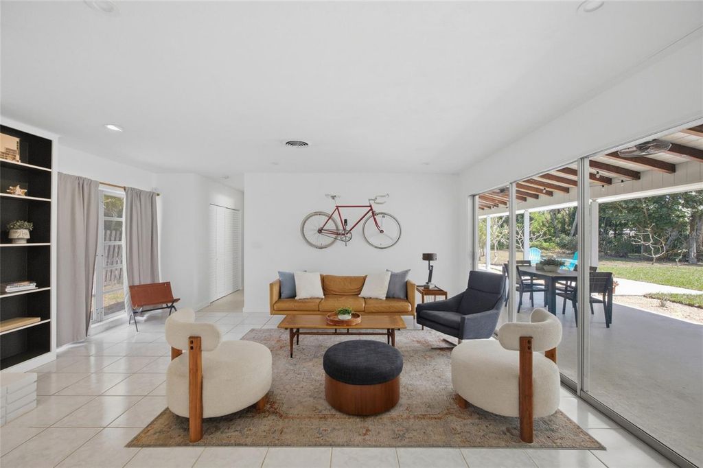 Image 2 of property listing at 615 FONTANA LANE, Bradenton, FL 34209