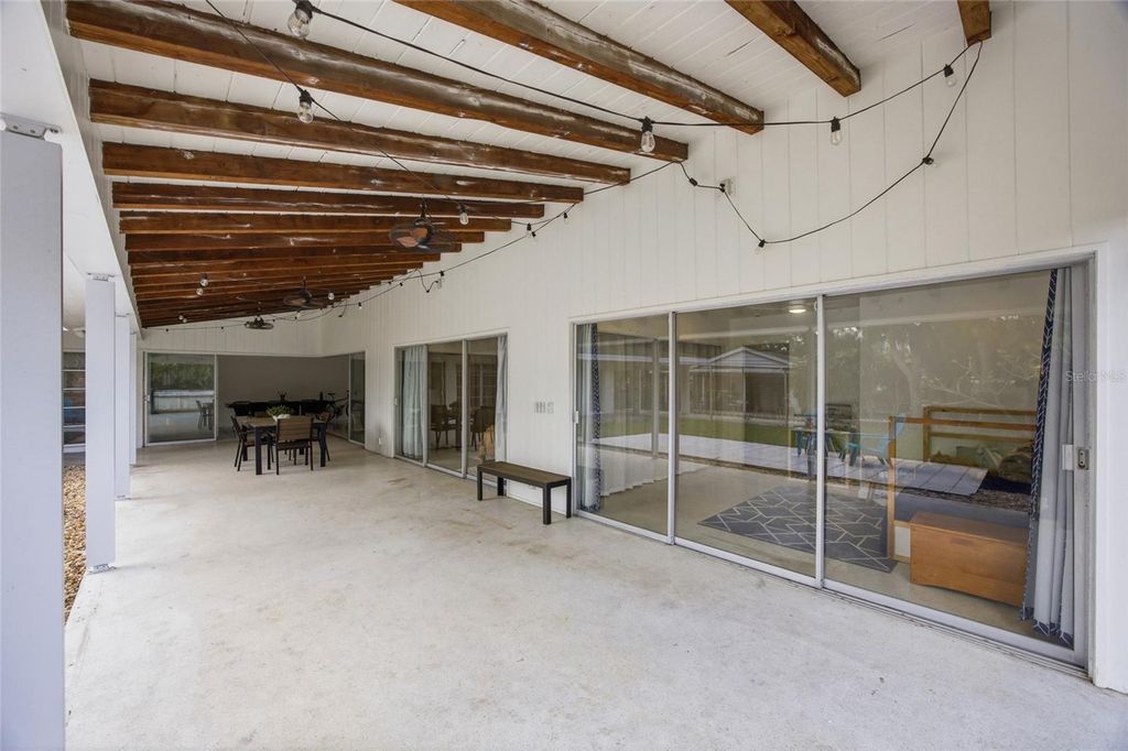 Image 22 of property listing at 615 FONTANA LANE, Bradenton, FL 34209