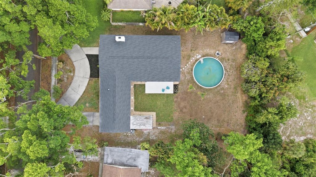 Image 31 of property listing at 615 FONTANA LANE, Bradenton, FL 34209
