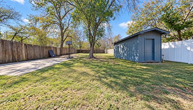 4116 Townsend Drive, Fort Worth, TX 76115