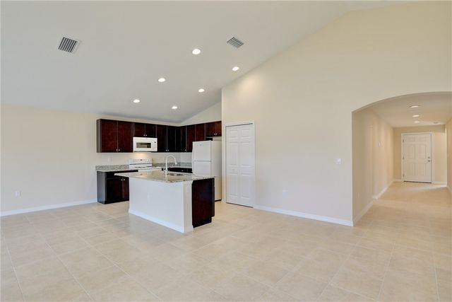 8415 99th Court, Vero Beach, FL 32967