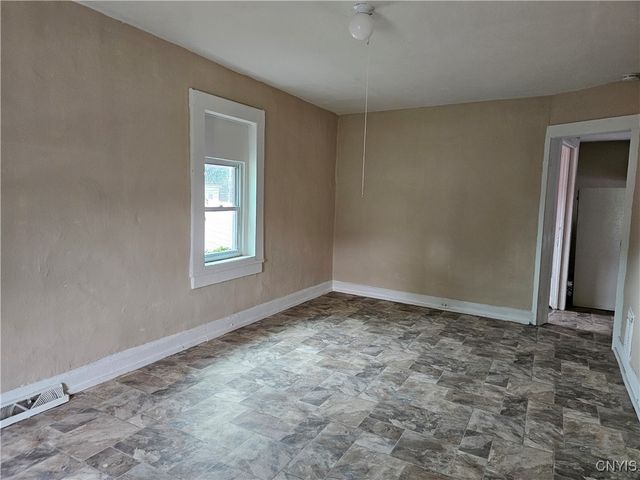 1230 Court Street, Utica, NY 13502