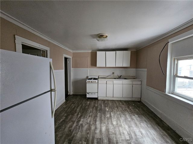 1230 Court Street, Utica, NY 13502