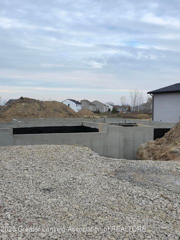 15332 Sherwood Lane, Lansing, MI 48906