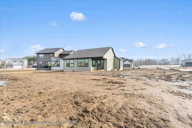 15332 Sherwood Lane, Lansing, MI 48906