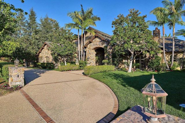 14155 Biscayne Pl, Poway, CA 92064