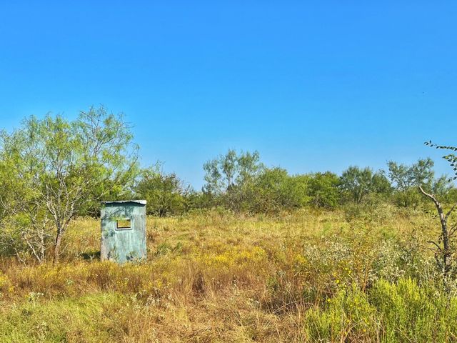 5403 Dry Creek, Calvert, TX 77837