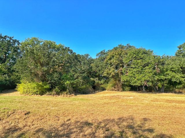 5403 Dry Creek, Calvert, TX 77837