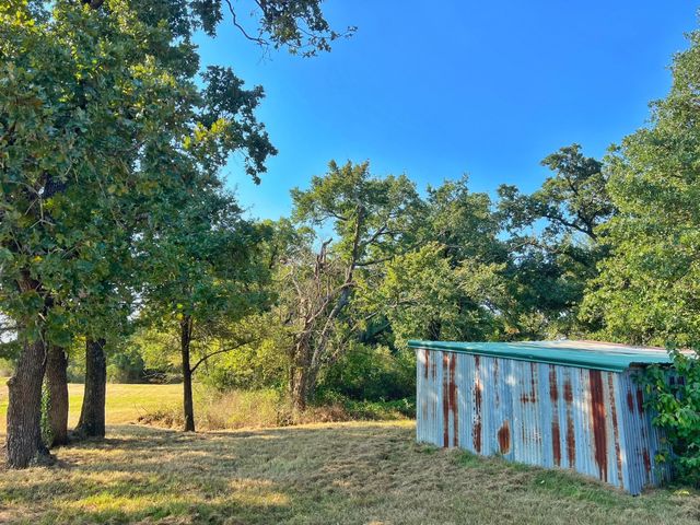 5403 Dry Creek, Calvert, TX 77837