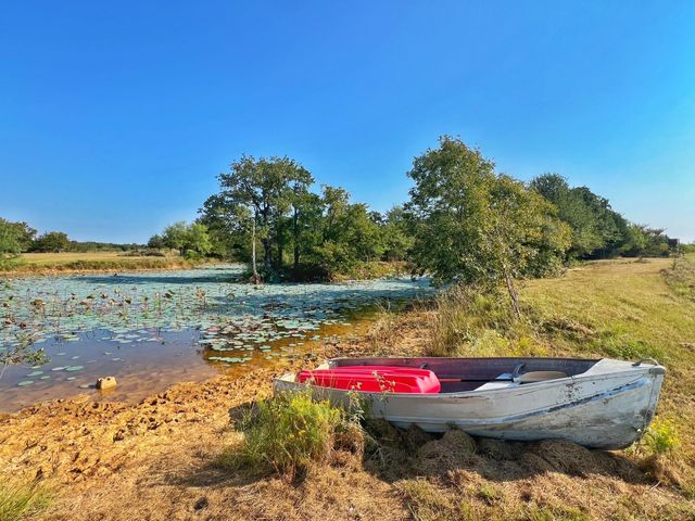 5403 Dry Creek, Calvert, TX 77837